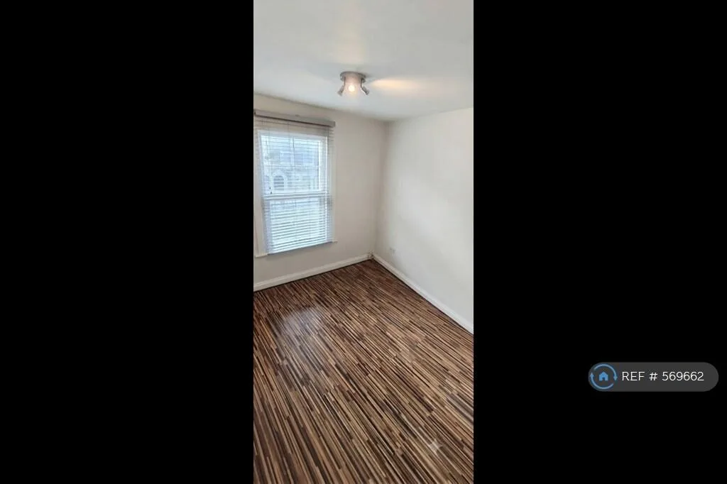 2 bedroom maisonette for rent