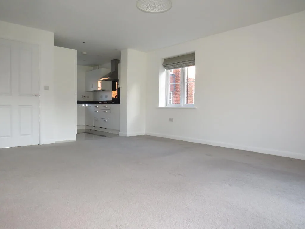 3 bedroom semi-detached house for rent