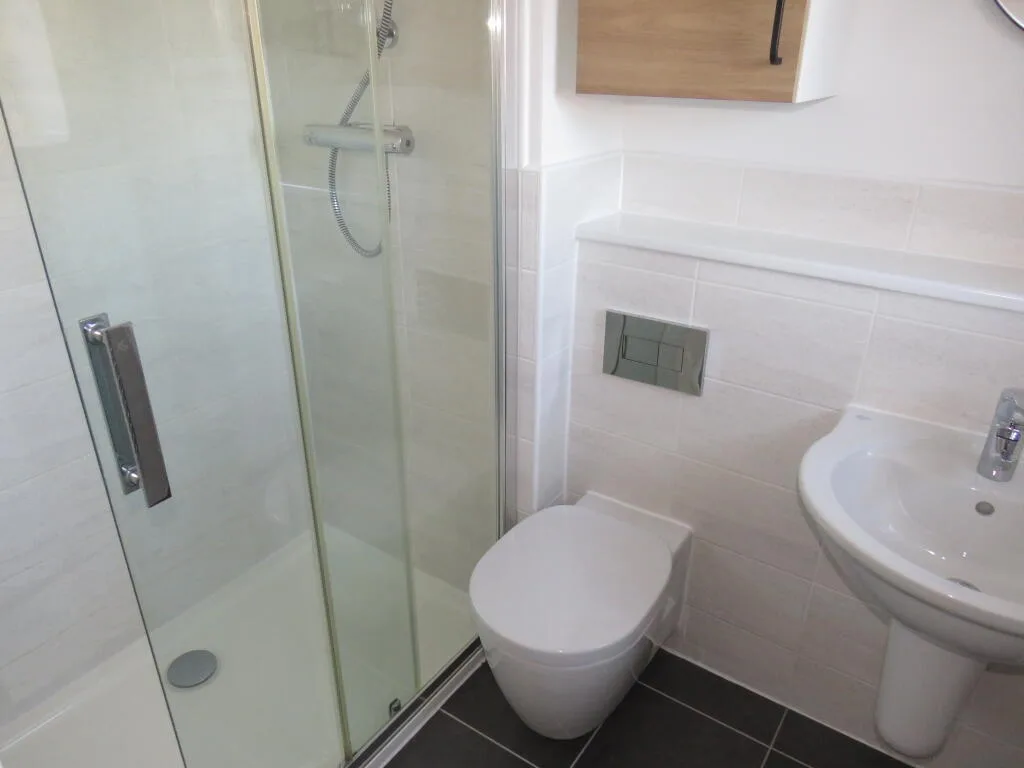 3 bedroom semi-detached house for rent