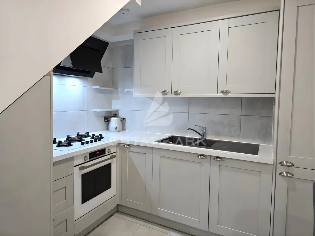 4 bedroom terraced house for rent