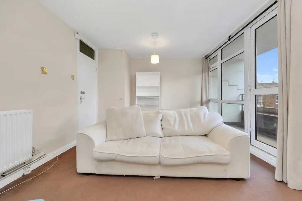 3 bedroom maisonette for rent