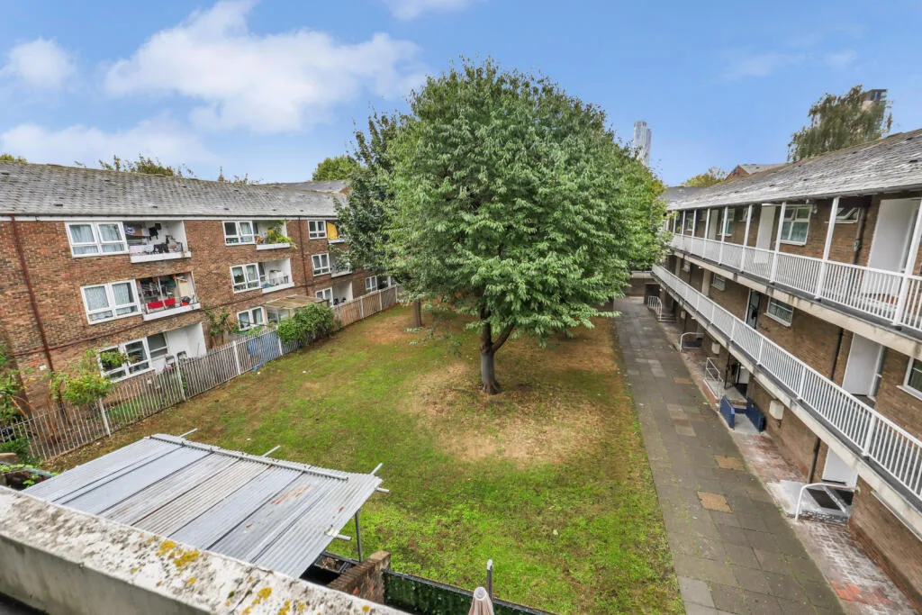 3 bedroom maisonette for rent