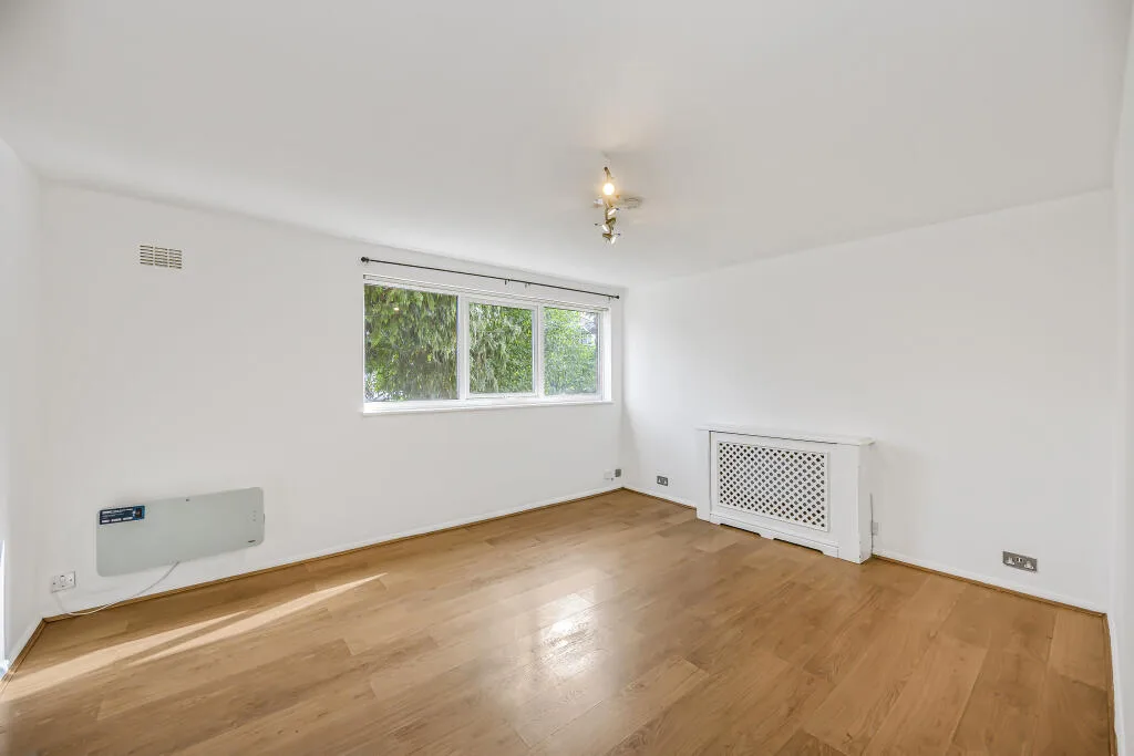 2 bedroom ground floor flat for rent