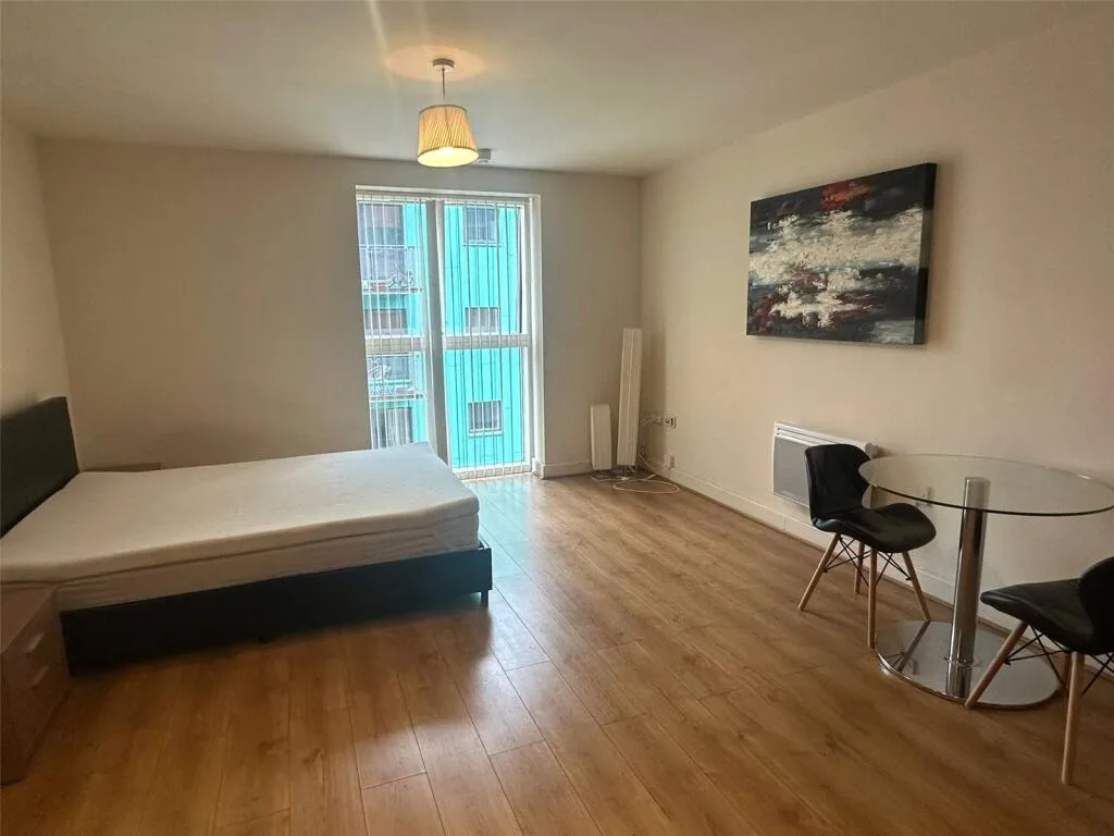 Studio apartment for rent