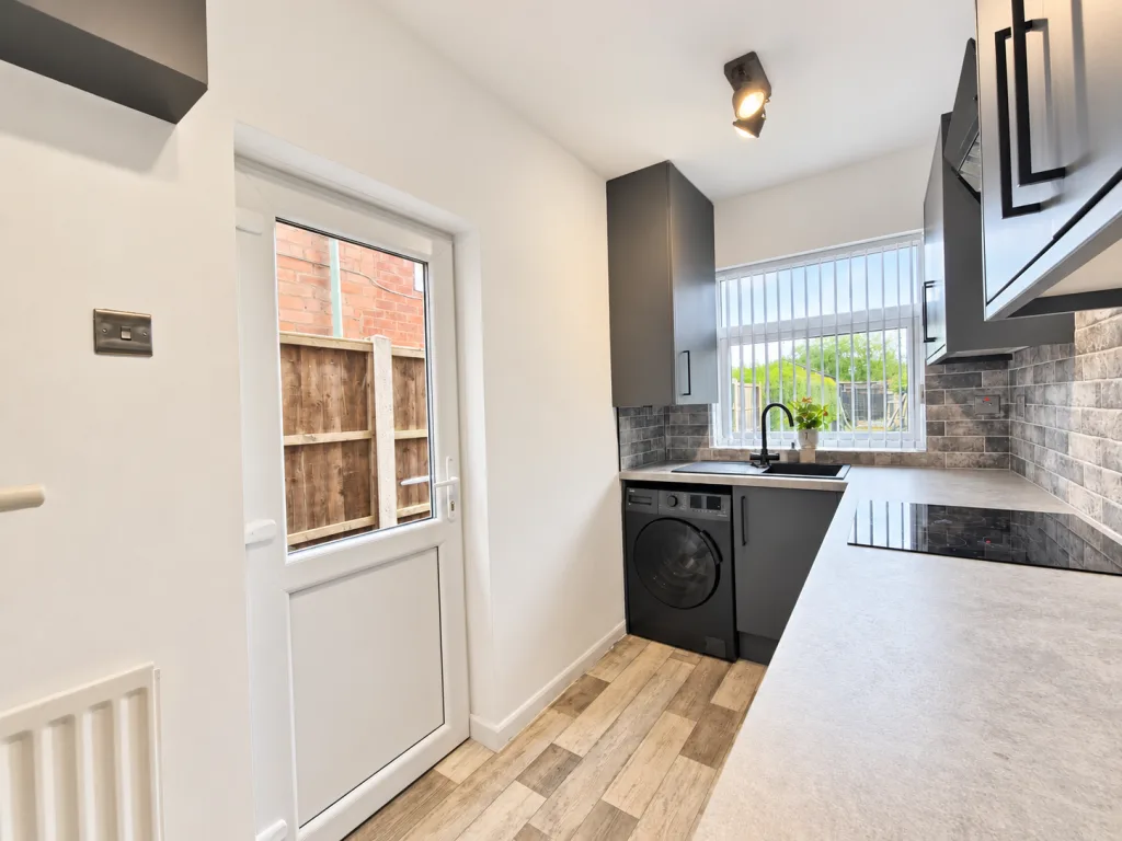 3 bedroom semi-detached house for rent