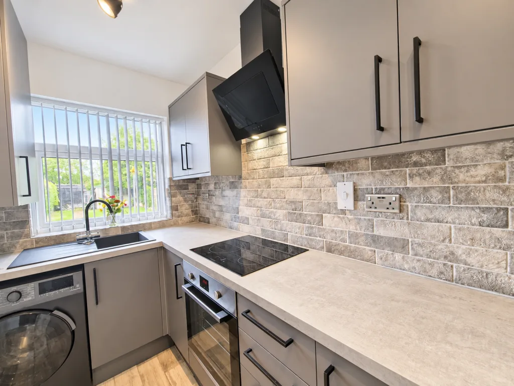 3 bedroom semi-detached house for rent