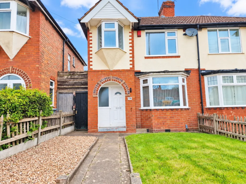 3 bedroom semi-detached house for rent