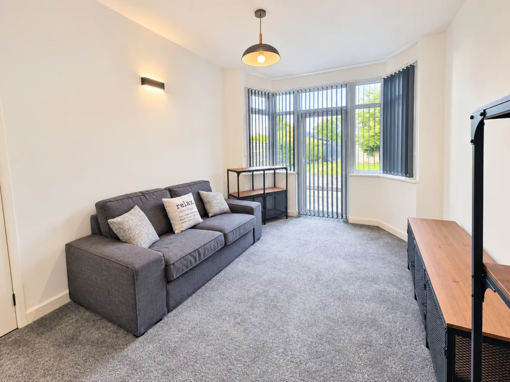 3 bedroom semi-detached house for rent
