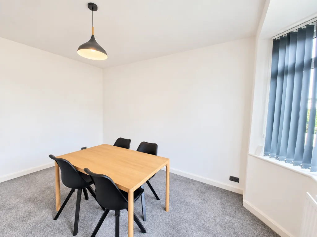3 bedroom semi-detached house for rent