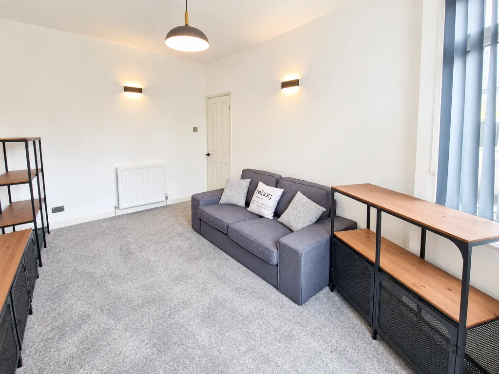 3 bedroom semi-detached house for rent
