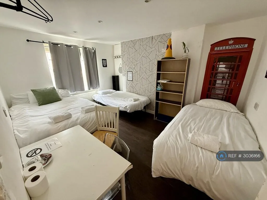 Studio flat for rent