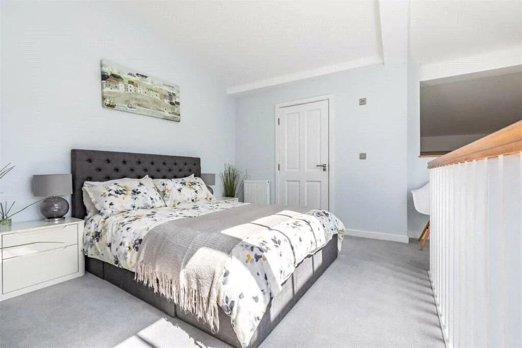2 bedroom penthouse for rent