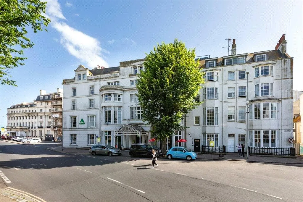 2 bedroom penthouse for rent