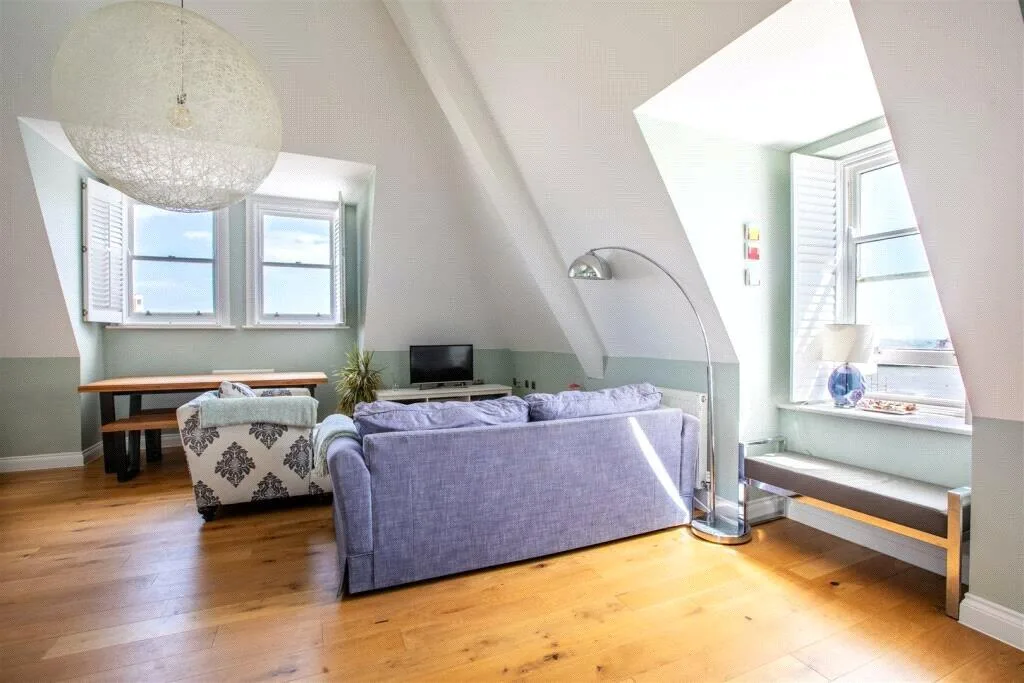 2 bedroom penthouse for rent