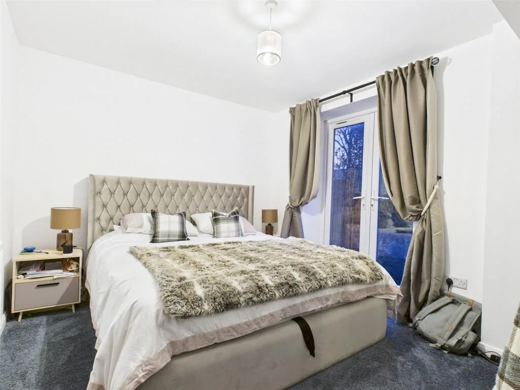 2 bedroom house for rent