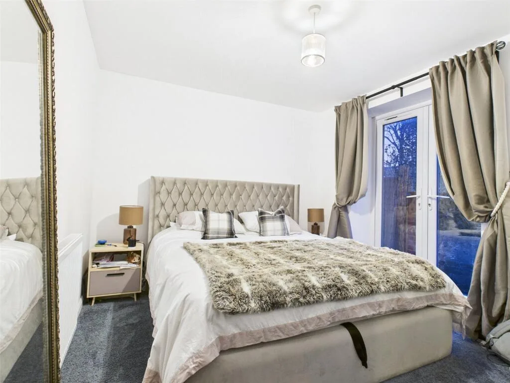 2 bedroom house for rent
