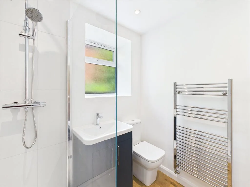 2 bedroom house for rent