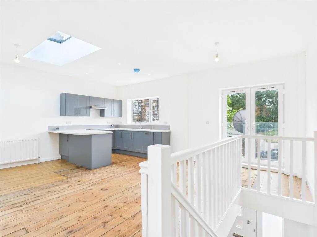 2 bedroom house for rent