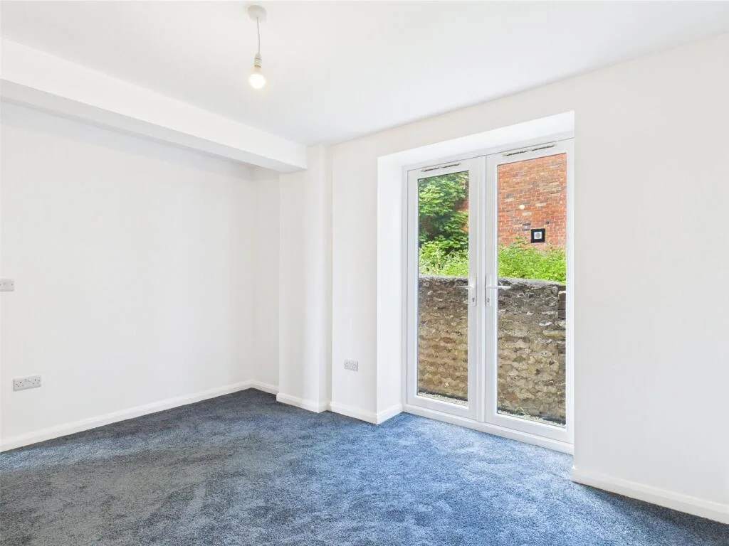 2 bedroom house for rent