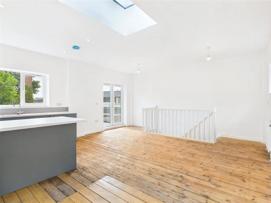 2 bedroom house for rent
