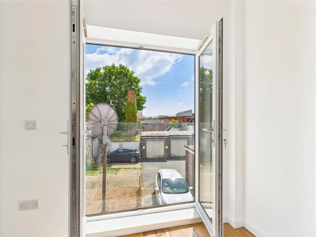 2 bedroom house for rent