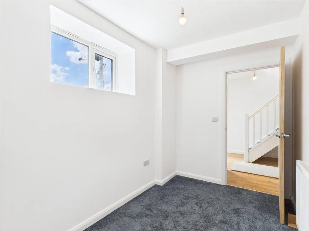 2 bedroom house for rent