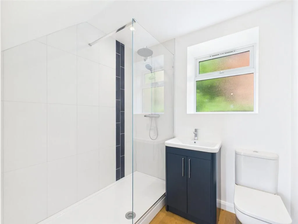 2 bedroom house for rent