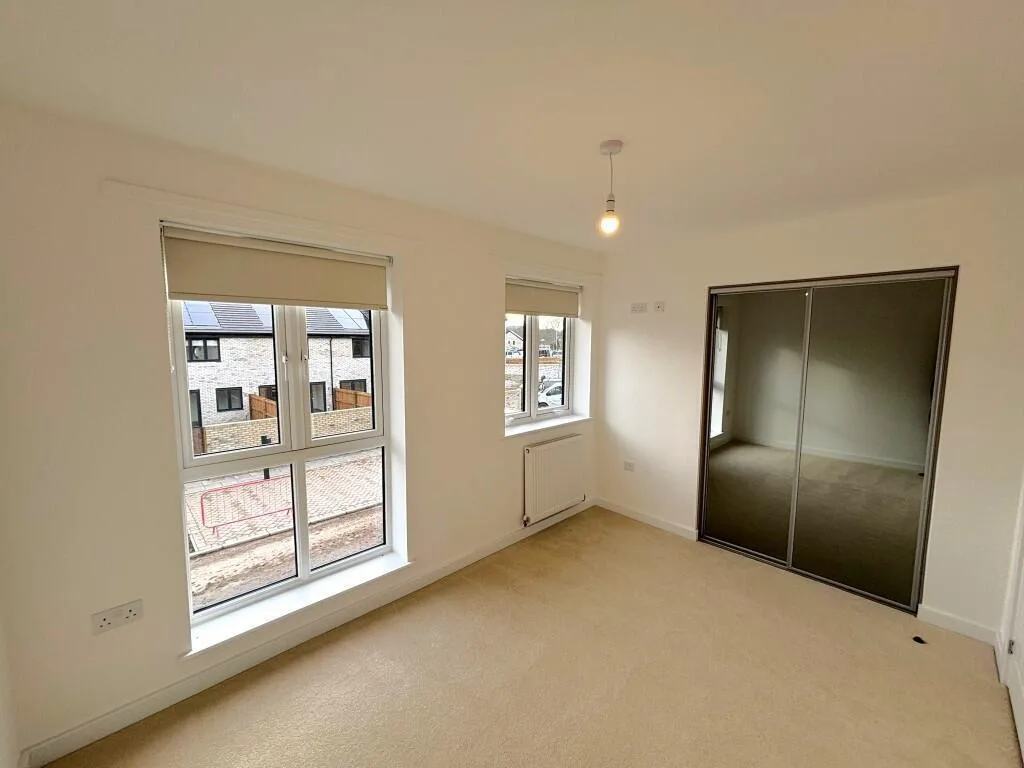 3 bedroom end of terrace house for rent