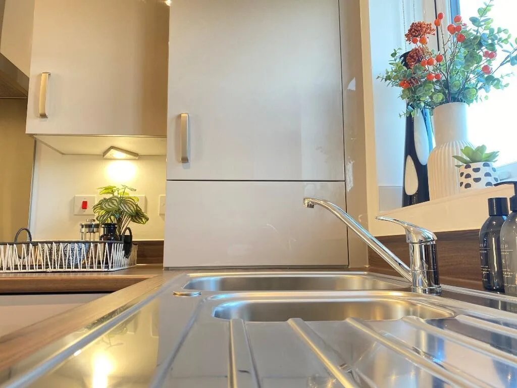 3 bedroom end of terrace house for rent