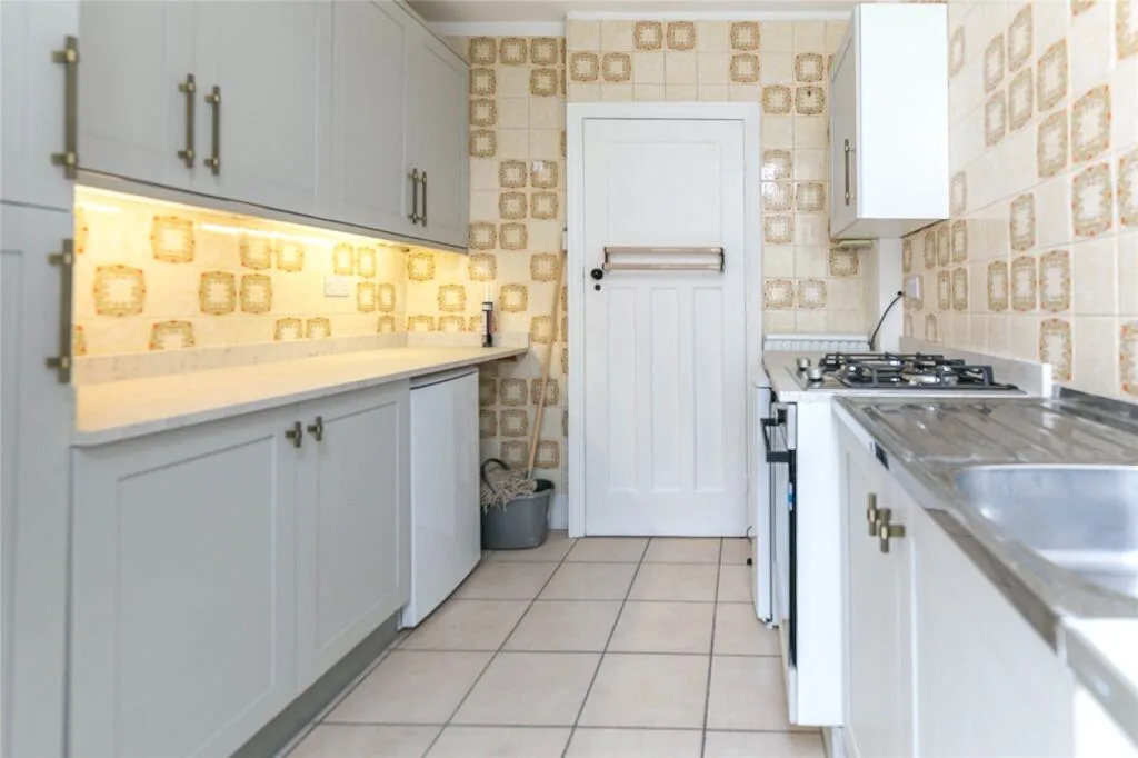4 bedroom terraced house for rent