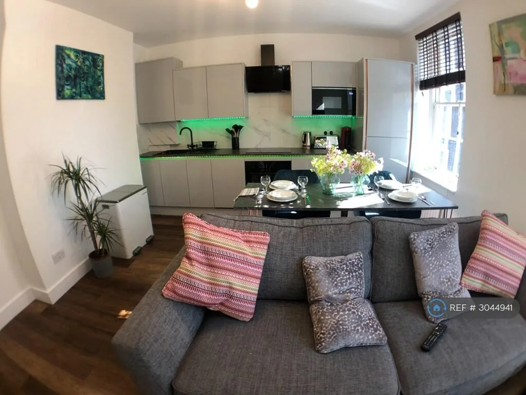 2 bedroom flat for rent