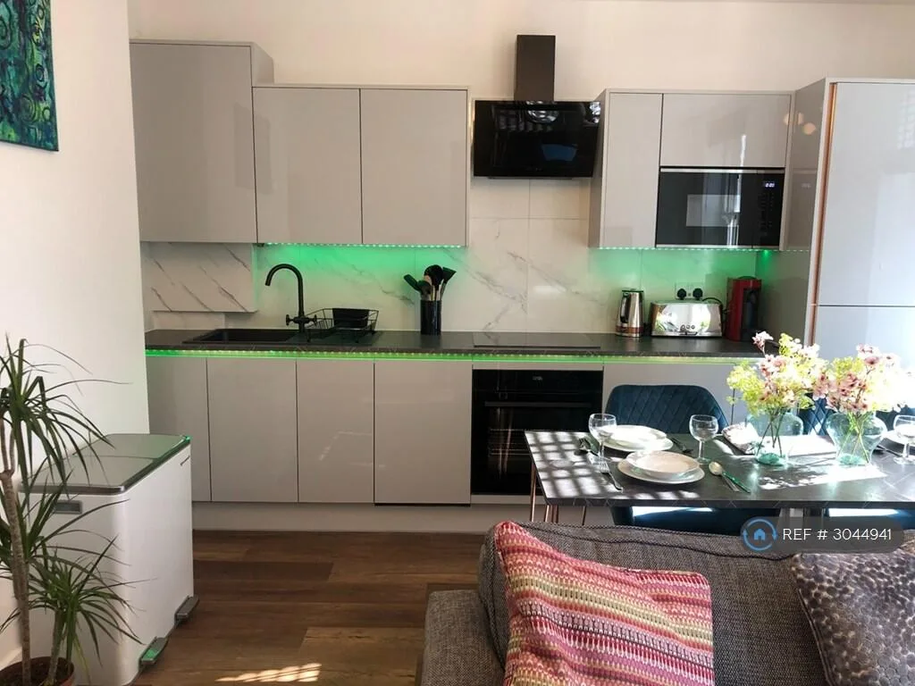 2 bedroom flat for rent