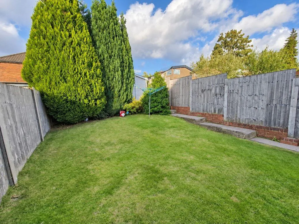 3 bedroom semi-detached house for rent