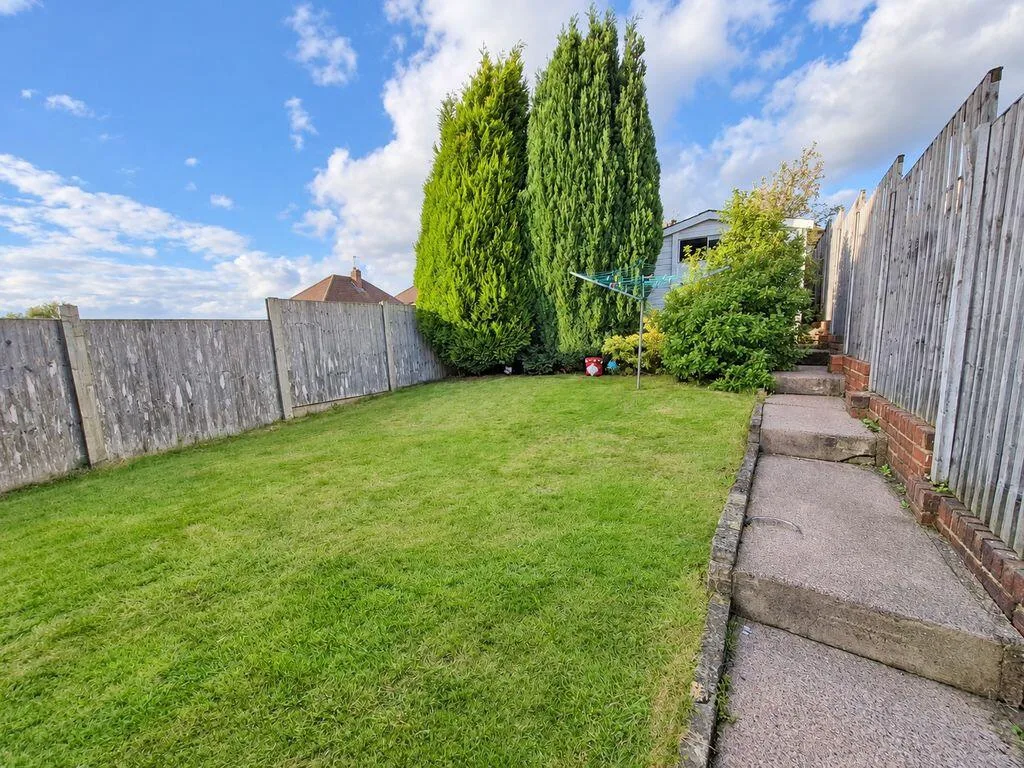 3 bedroom semi-detached house for rent