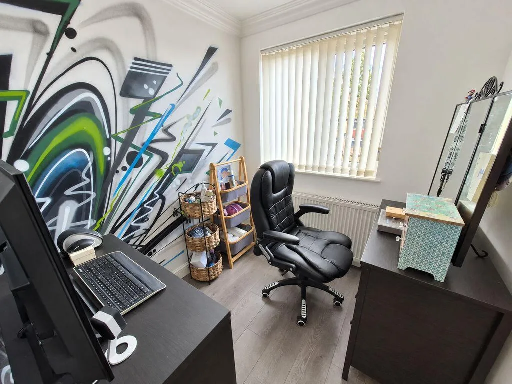 3 bedroom semi-detached house for rent