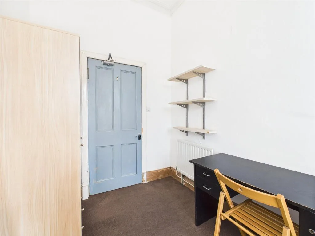 5 bedroom apartment for rent