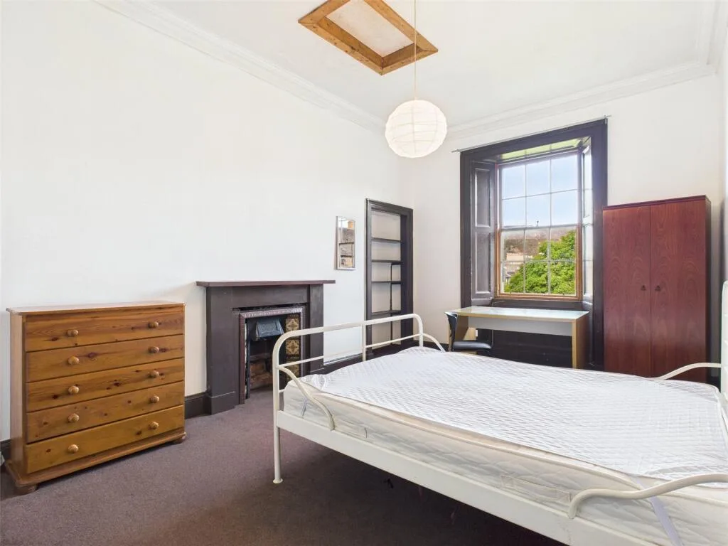 5 bedroom apartment for rent