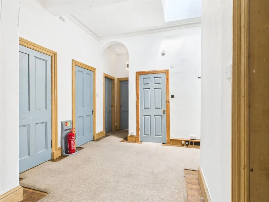 5 bedroom apartment for rent