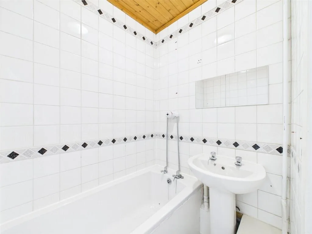 5 bedroom apartment for rent