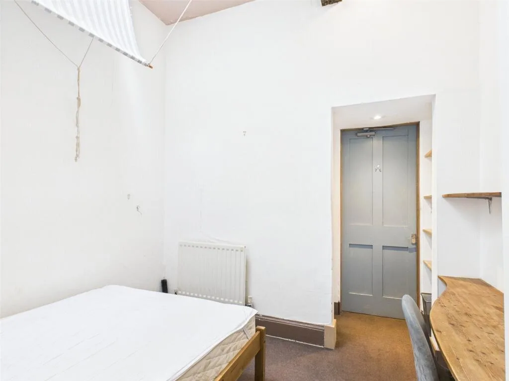 5 bedroom apartment for rent