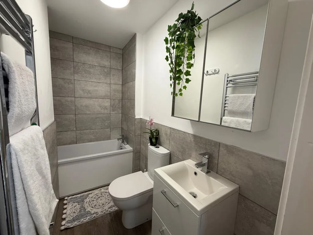 2 bedroom maisonette for rent