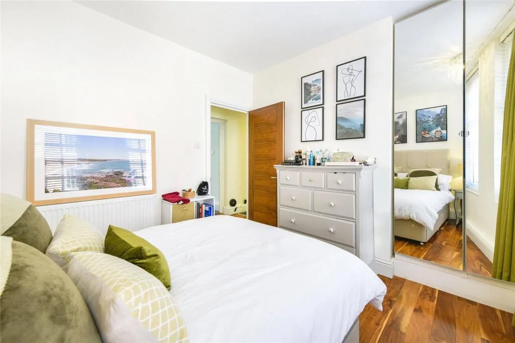 3 bedroom flat for rent