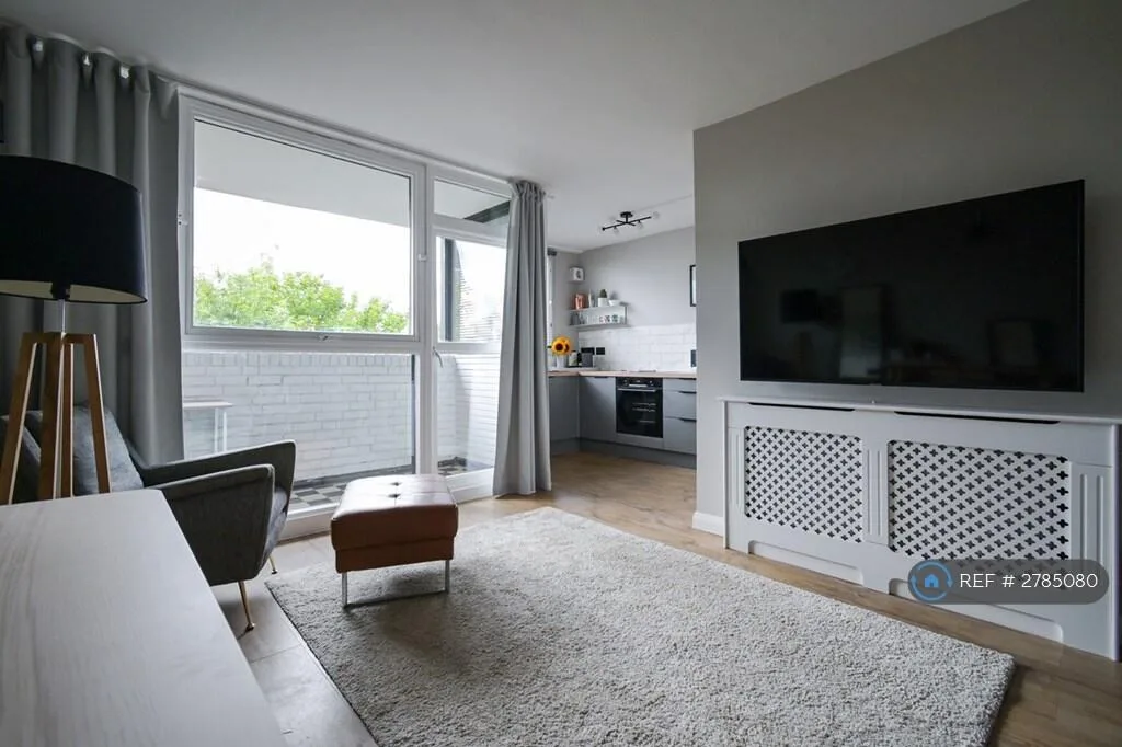 Studio flat for rent