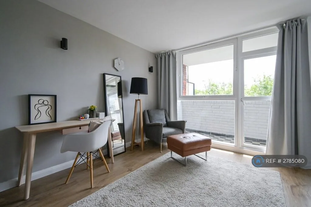 Studio flat for rent