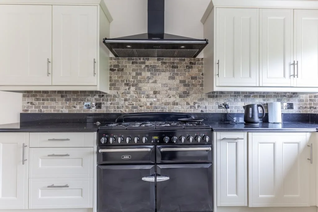5 bedroom flat for rent