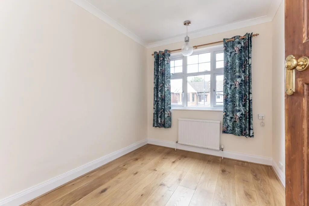 5 bedroom flat for rent
