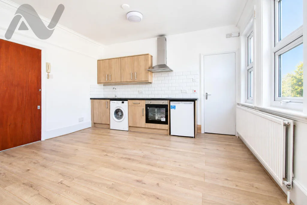 Studio flat for rent