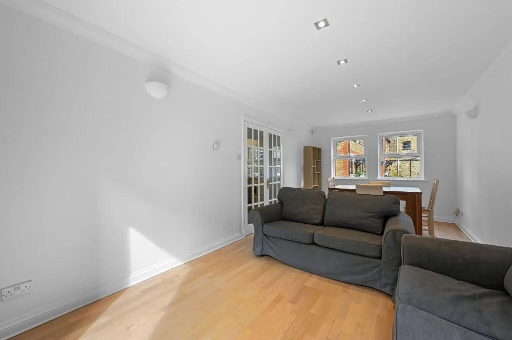 4 bedroom terraced house for rent