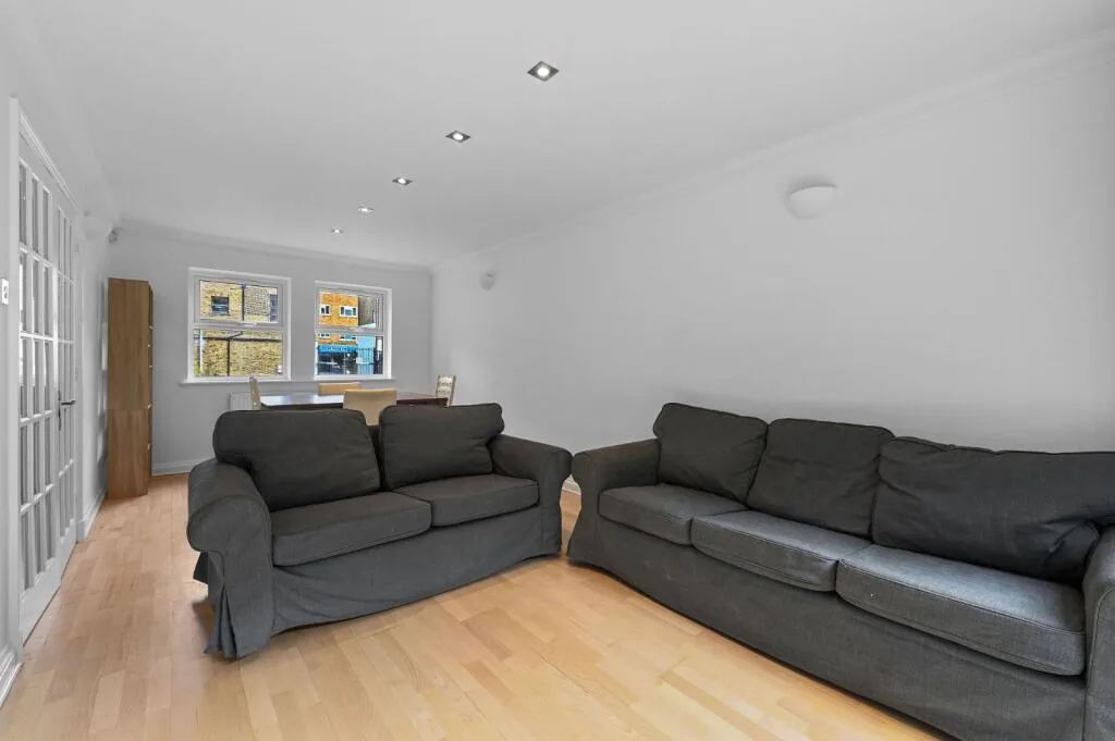 4 bedroom terraced house for rent