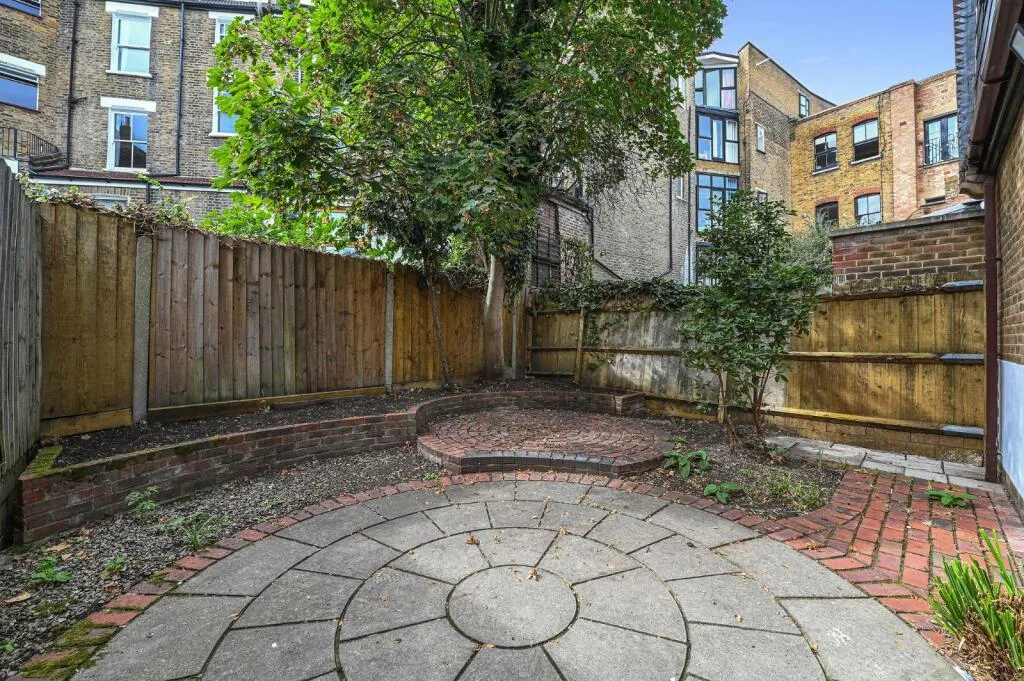 4 bedroom terraced house for rent